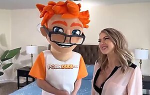 Late for the house tour, but right on time for gigi's milf magic - porndudecasting's bangin'