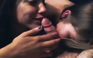 Two Girls, One Webcam: Amateur Threesome
