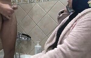 Hot algerian milf fucking while french cuckold husband is on the phone