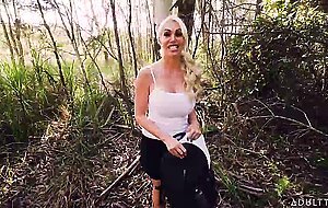 Bushwalking, Tori Cummings