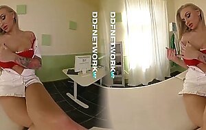 DDFNetwork VR - Busty Kayla Green masturbates for you in VR