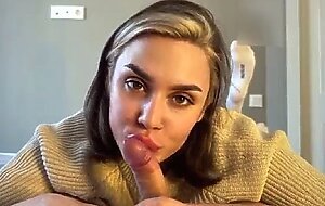[amateur pov] russian girl with beutiful face - film how she sucking for her ex