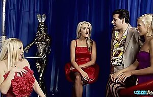 Lucky dude gets to have fun with a bunch of girls at once