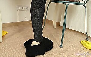 Aunt Judy's - 63yo Hairy Mature GILF Minia Fingers Her Hairy Pussy