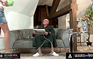 GrandpasFuckTeens - Hot Teen Offers Her Wet Pink Pussy To A Horny Old Man