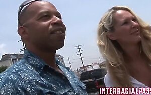Good Amateur Housewife Heidi wants the cock bad!!!
