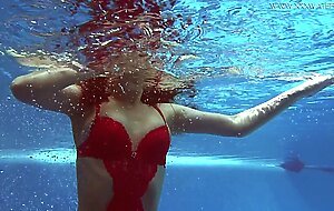 Lina Mercury Russian big tits pornstar enjoys swimming pool