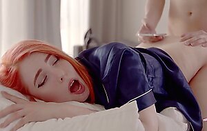 Thanked him for the gift with passionate sex - MollyRedWolf - MonsterPub