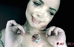 Big titty inked babe payton preslee gets creampied
