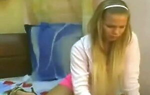 Inexperienced blondie homemade stripdance