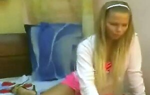 Inexperienced blondie homemade stripdance