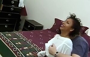 Vintage oldguy films teens shagging in orgy