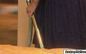 Obedient wife Brooke Banner gives up pussy for her man