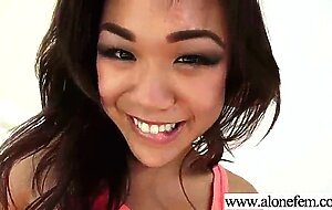 Dildo sex toys use amateur girl to masturbate clip-16