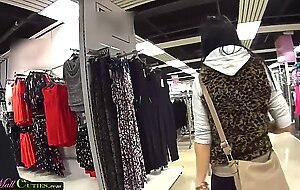 MallCuties - Two amateur girls have sex in public - czech girls