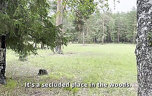 Jeg gik vild i den store skov. En fremmed gav en sky pige i munden! beder om hjælp!