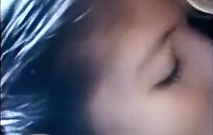 Amateur teen sucks dick in car who is she???