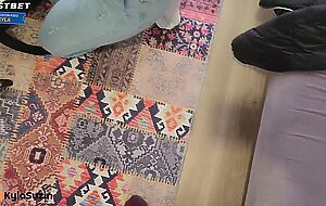 meraklı kargocu , ya meraktan ya da :)