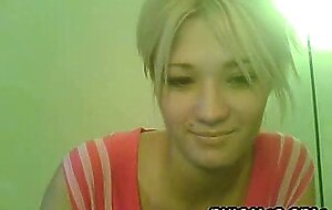 Hot babe on webcam amateur
