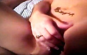 Hot amateur wife masterbates