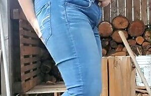 Slut masturbates on her front door