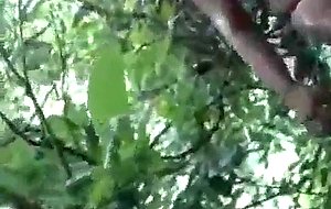 Desi aunty making mms porn in the park