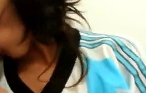 Argentinian girlfriend giving bj at home