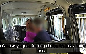 Sexy american falls for old taxi trick