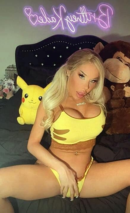 Blonde Shemale Brittney Kade Shows Off Her Big Boobs & Her Erect Dick Shemale