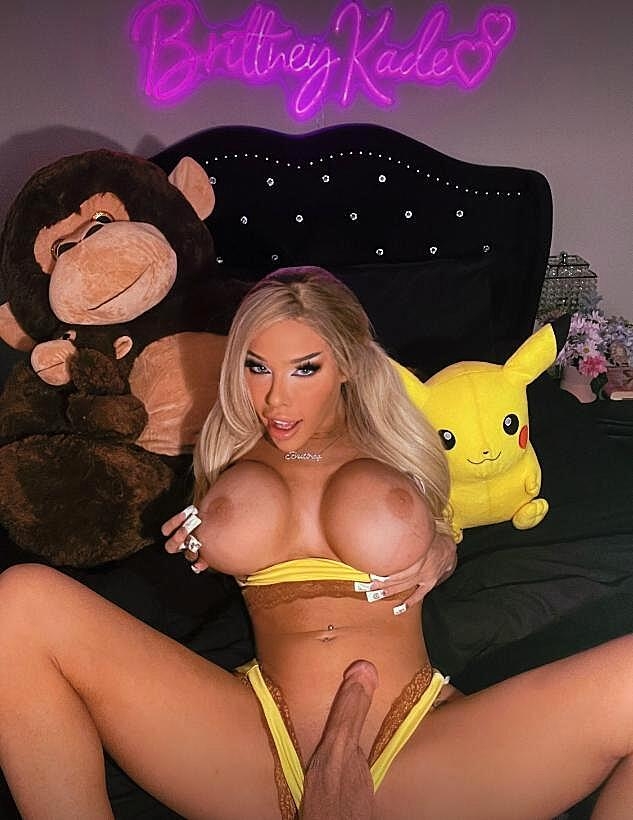 Blonde Shemale Brittney Kade Shows Off Her Big Boobs & Her Erect Dick Shemale