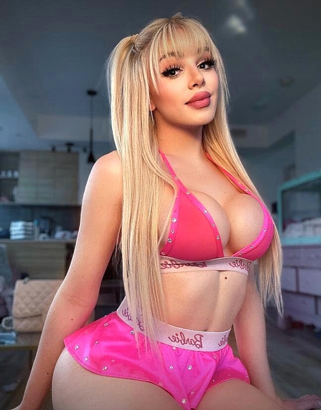 Smoking hot shemale TS Angellica poses in her hot lingerie & strips