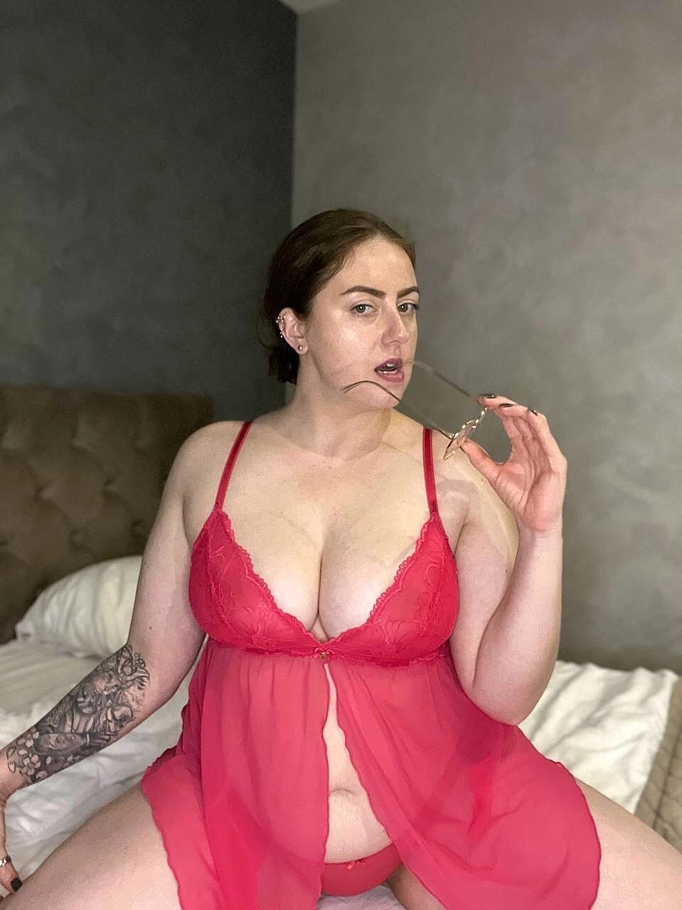 Onlyfans Fatty Kristi Kkk Poses In Her Bbw, Big-Tits, Chubby, Curvy, Thick