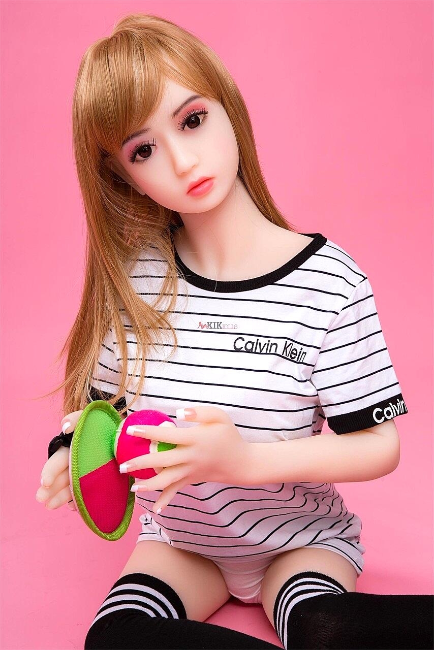 Sweet Petite Sex Doll Amy Flaunts Her Big Tits And Tasty Little Clam 