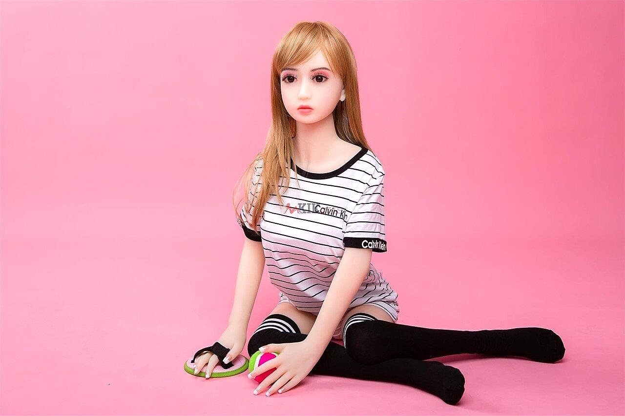 Sweet Petite Sex Doll Amy Flaunts Her Big Tits And Tasty Little Clam 