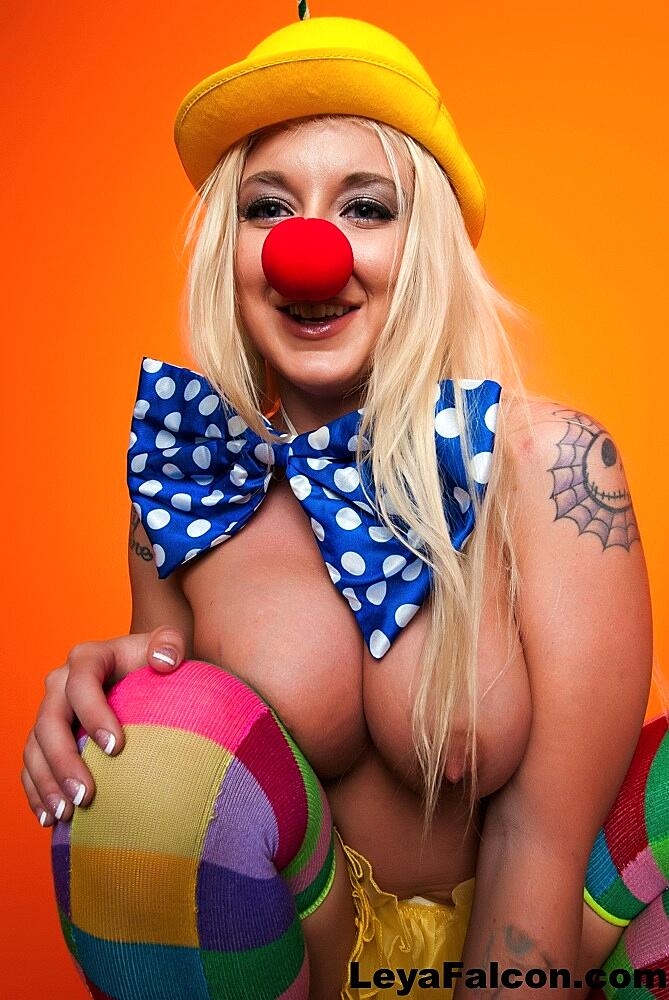 Hot Cosplay Milf Leya Falcon In Clown Cosplay, Milf, Pornstar, Socks, Tattoo