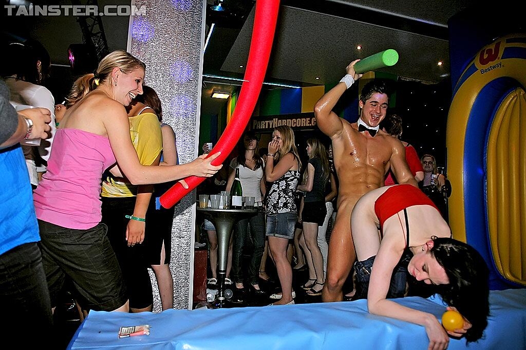 Seductive Amateurs Getting Banged Hardcore By Malestrippers At The Party Amateur, Ass-Fucking, Cfnm, Missionary, Party