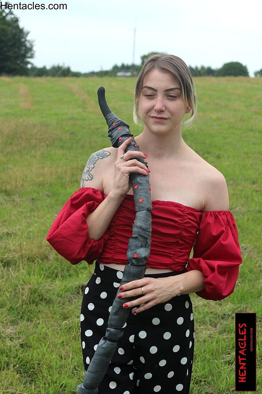 Hentacles Featuring Alt Doll Nude Xxx Amateur, Clothed, Outdoor, Solo