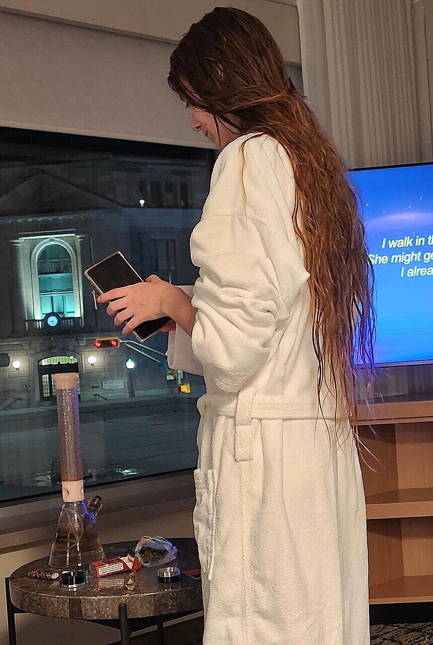 Naughty Skinny Babe Hannah Shows Her Tiny Tits And Her Small Booty Amateur, Babe, Girlfriend, Petite, Skinny