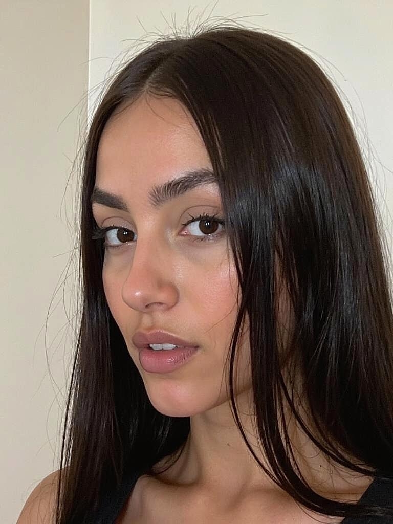 Lily Rose Vibes Starring Lily Rose Vibes Nude Pictures Amateur, Babe, Beautiful, Brunette, Solo