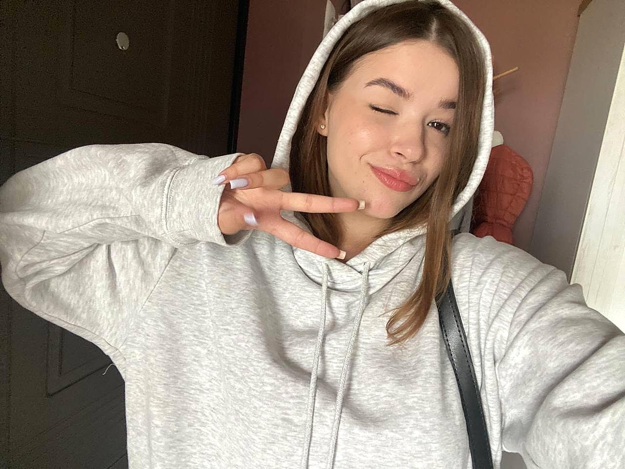 Mira Mii Mi Starring Mira Mii Mi Hot Xxx Amateur, Cute, Model, Selfie, Teen
